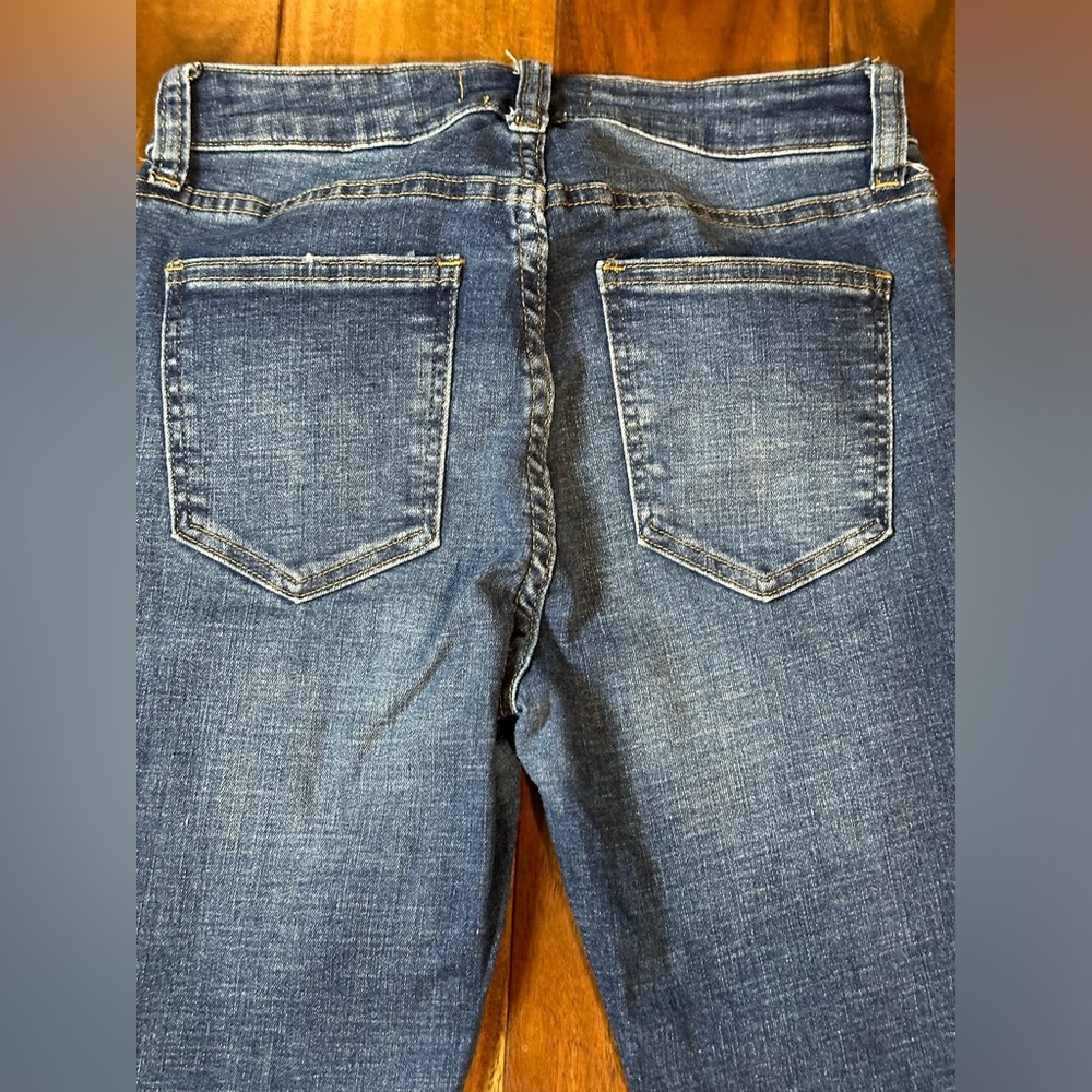 Pistola Distressed Skinny Jeans - Picture 7 of 9